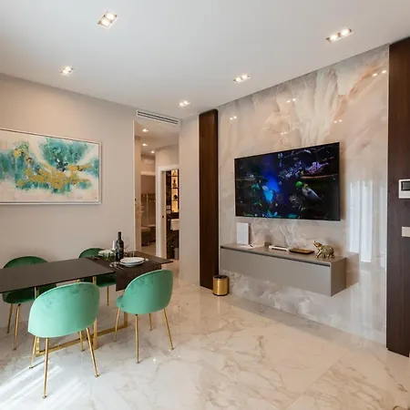 Holiday home Ginex Luxury
